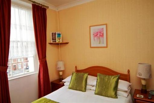 фото отеля Letchworth Guest House Weymouth