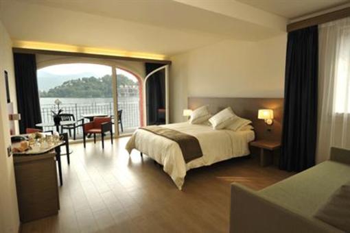 фото отеля Il Porticciolo Hotel Laveno Mombello