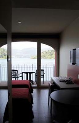 фото отеля Il Porticciolo Hotel Laveno Mombello