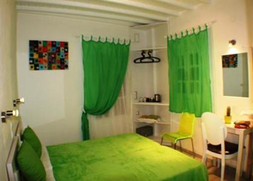 фото отеля Orpheas Rooms