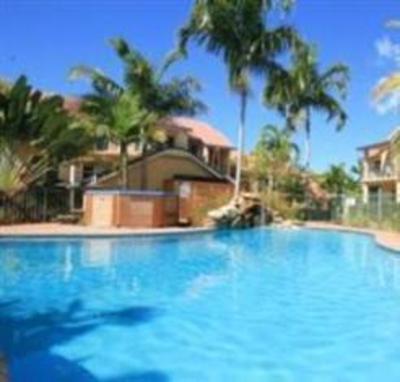 фото отеля Beach Court Holiday Villas Cannonvale