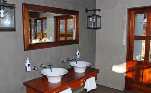 фото отеля Divava Okavango Lodge and Spa