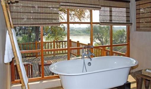 фото отеля Divava Okavango Lodge and Spa