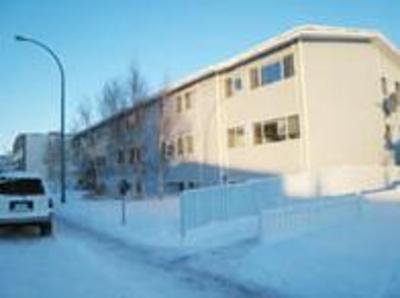 фото отеля Yellowknife Polar Suite Guest Room