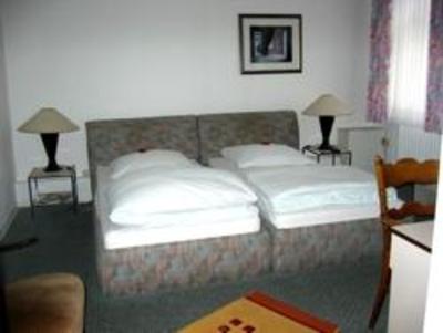 фото отеля Hotel Happy Bad Bramstedt