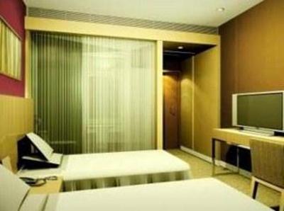 фото отеля Super 8 Xingtai Kaixuan