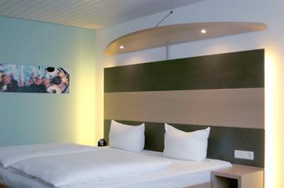 фото отеля Hotel Berlin Sindelfingen