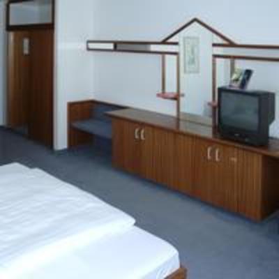 фото отеля Hotel Berlin Sindelfingen
