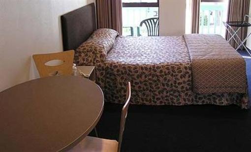 фото отеля Edgewater Motor Lodge