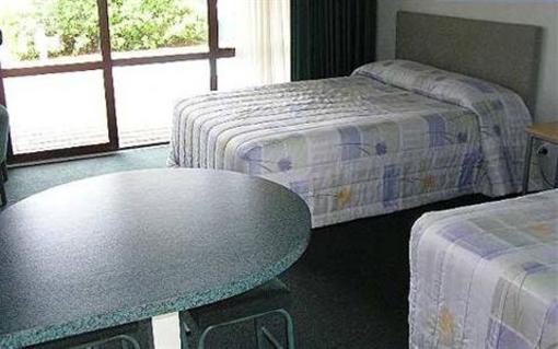 фото отеля Edgewater Motor Lodge
