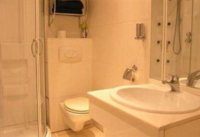фото отеля Empire Apartment
