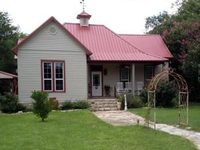 Hico's Nothin' But Time Bed and Breakfast