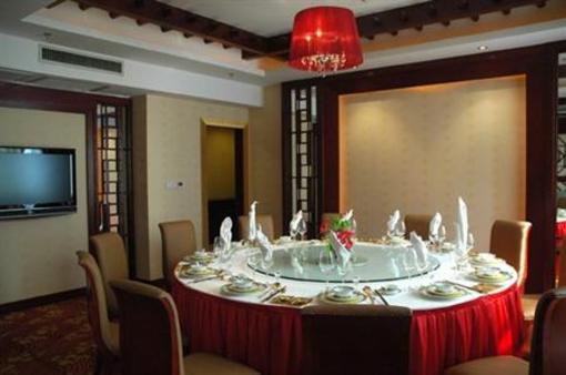 фото отеля Huatian Hotel