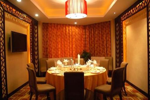фото отеля Huatian Hotel