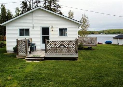 фото отеля Cozy Camp Cottages