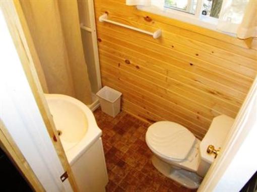 фото отеля Cozy Camp Cottages