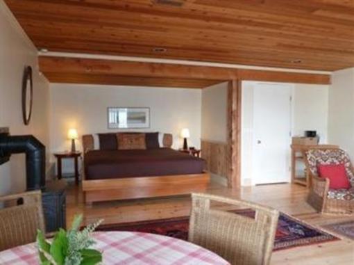 фото отеля Red Crow Guesthouse