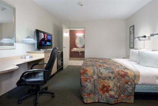 фото отеля Red Roof Inn Tulsa
