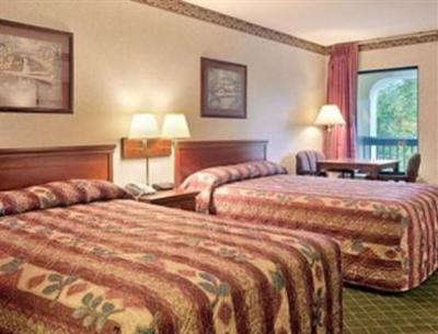 фото отеля Super 8 Motel Ruther Glen