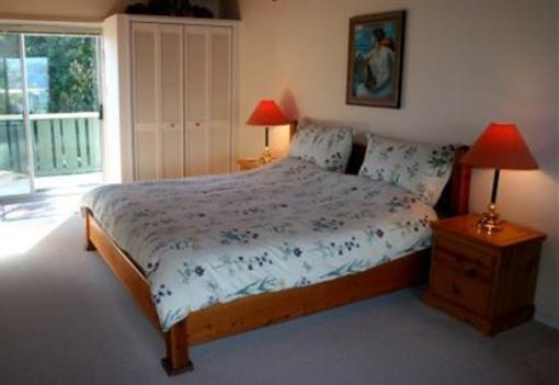фото отеля A View With A Room Bed & Breakfast