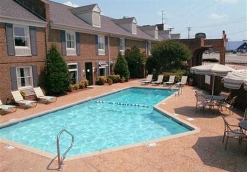 фото отеля Courtyard Hotel University Winston Salem