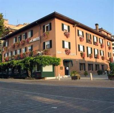 фото отеля Hotel Tre Re Sesto Calende