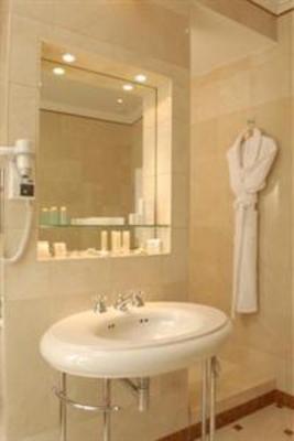 фото отеля Aigle Noir Hotel