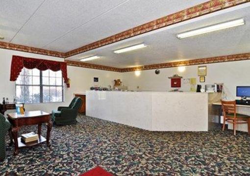фото отеля Econo Lodge Inn& Suites Albany