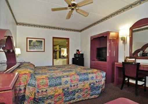 фото отеля Econo Lodge Inn& Suites Albany