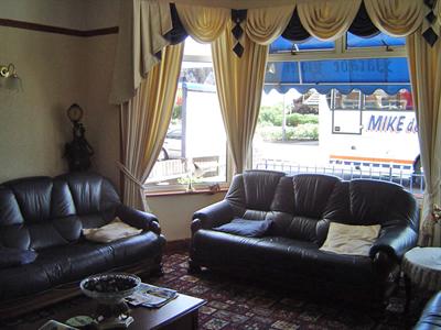 фото отеля North Parade Hotel