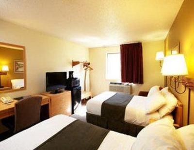 фото отеля Super 8 Motel Spirit Lake