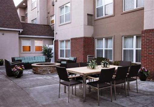 фото отеля Residence Inn Davenport