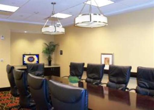 фото отеля Hampton Inn Covington