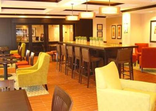 фото отеля Hampton Inn Covington