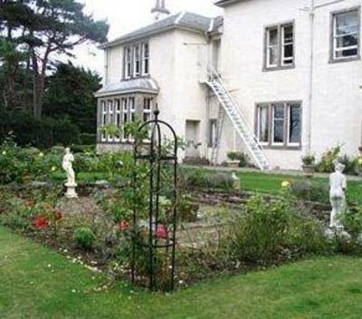 фото отеля Invernairne Guest House Nairn