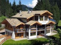 Color Home Suite Apartments Predazzo