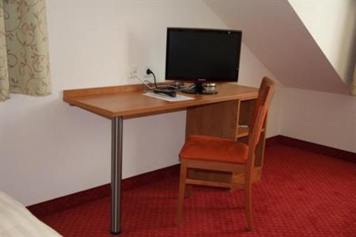 фото отеля Hotel Alter Hof Hofheim am Taunus