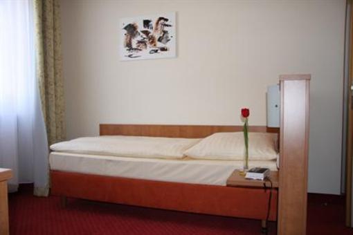 фото отеля Hotel Alter Hof Hofheim am Taunus
