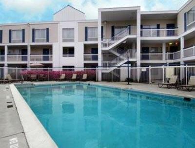 фото отеля Baymont Inn & Suites Wilmington (North Carolina)