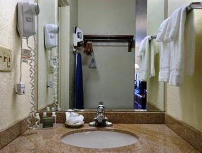фото отеля Baymont Inn & Suites Wilmington (North Carolina)