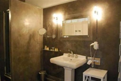 фото отеля Royal Hotel Nimes
