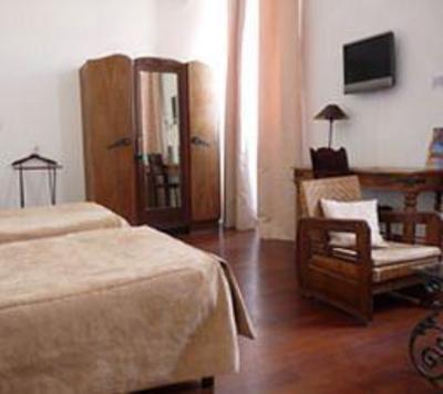 фото отеля Royal Hotel Nimes