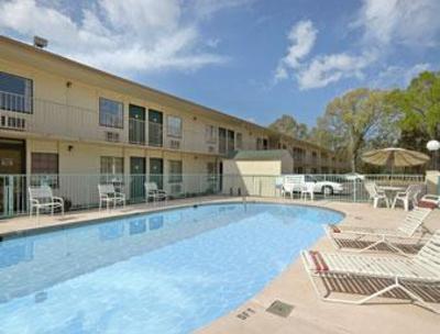 фото отеля Super 8 Motel Clarksville