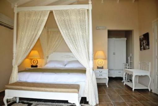 фото отеля Amos Villa Hotel