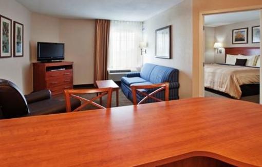 фото отеля Candlewood Suites Kansas City Speedway