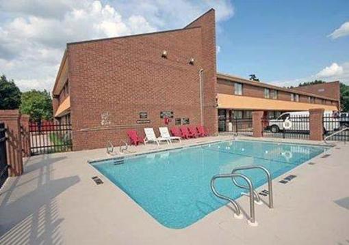 фото отеля Quality Inn & Suites Coliseum