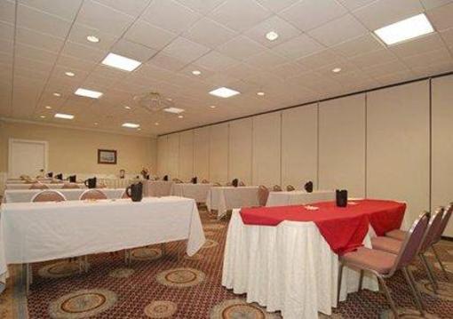 фото отеля Quality Inn Suffolk
