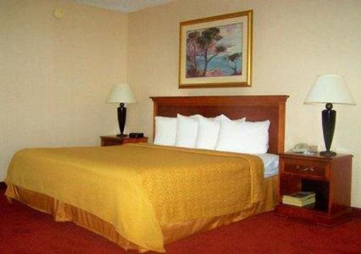 фото отеля Quality Inn Suffolk
