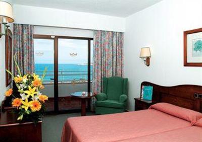 фото отеля Hotel Riu Playa Cala Millor Sant Llorenc Des Cardassar