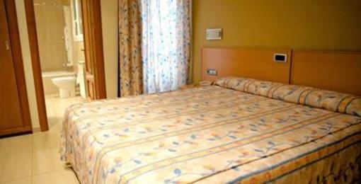 фото отеля Hotel Jardi Suites-Apartaments